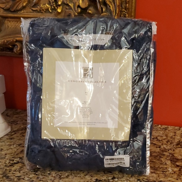 Concierge Collection Night Gown - Picture 6 of 7